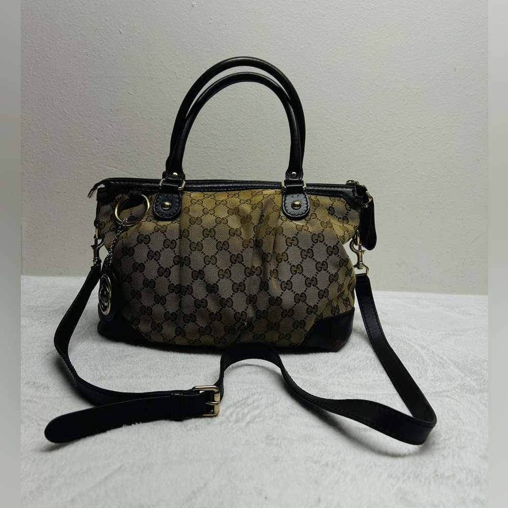 Gucci Beige/Ebony GG Canvas and Leather Sukey Satchel